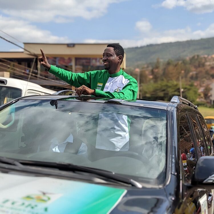 Frank Habineza mu bikorwa byo kwiyamamaza